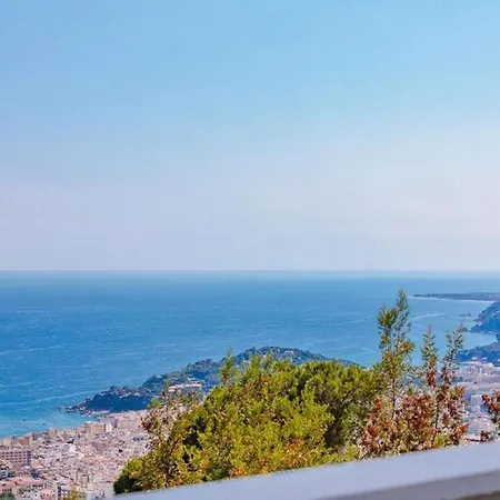 Vila Blanca Lloret de Mar
